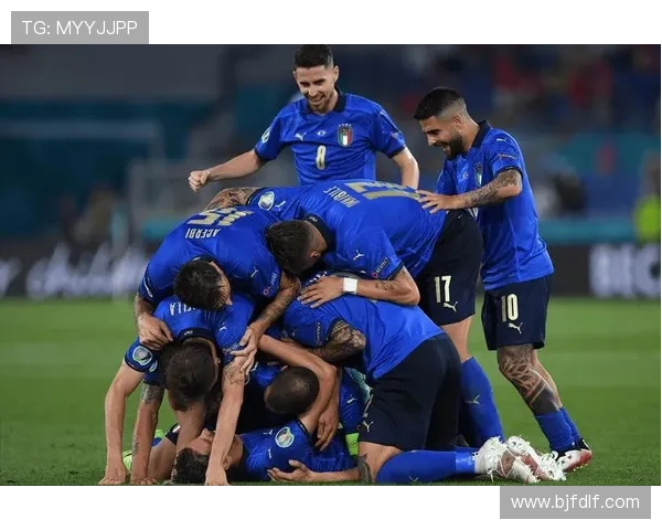 意大利队世预赛积分持续攀升 争夺欧洲区前两名激烈角逐 意大利队世预赛积分持续攀升 争夺欧洲区前两名激烈角逐