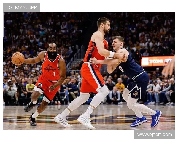 NBA最新动态：詹姆斯突破纪录勇士连胜哈登伤情引关注东部强队争冠形势激烈