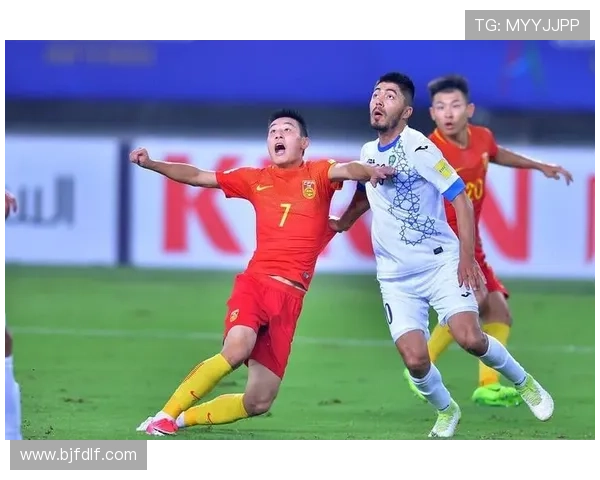 中国男足逆转取胜亚洲劲旅 展现顽强斗志迎来世预赛关键胜利