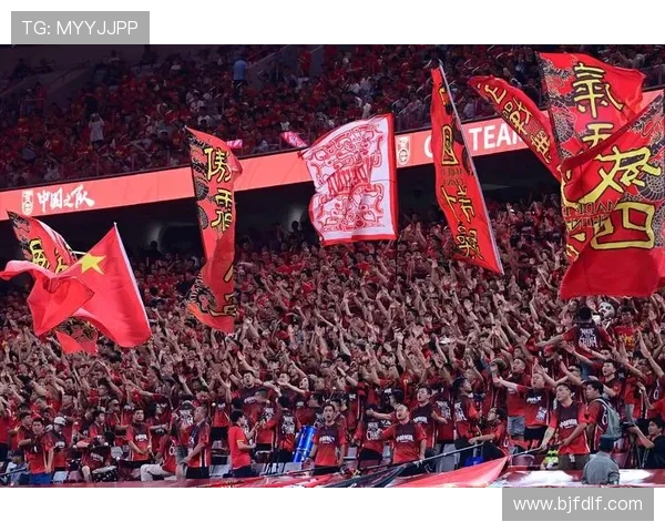 中国足球队备战亚洲杯 目标全力争取小组出线并力争更高荣誉 中国足球队备战亚洲杯 目标全力争取小组出线并力争更高荣誉