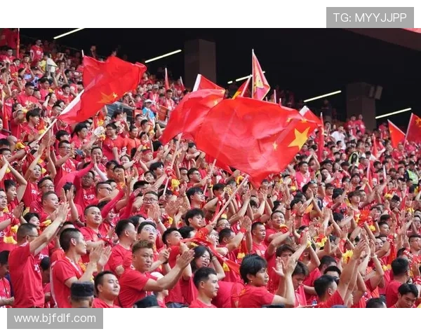 国足逆转取胜展现顽强斗志年轻球员闪耀赛场点燃全国激情
