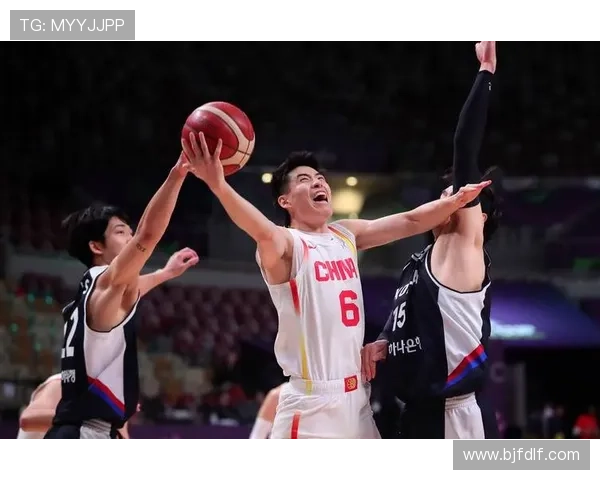 中国男篮逆袭成功以微弱优势战胜澳大利亚队晋级亚洲杯四强