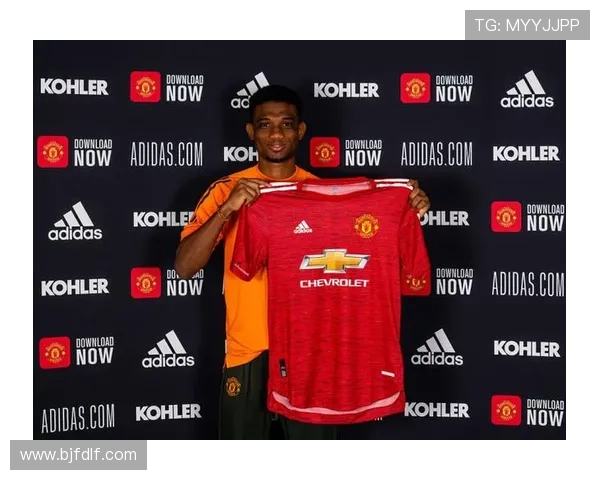 冬季转会窗多队豪掷巨资足坛新星加盟豪门竞争升级转会动态频频涌现